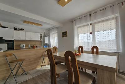 Apartament cu 3 camere decomandat în Sânpetru - 1