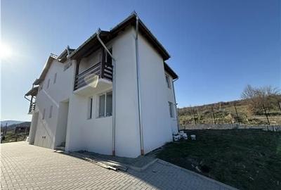 Casă cu 3 camere cu Teren 700 Mp în Șura Mare