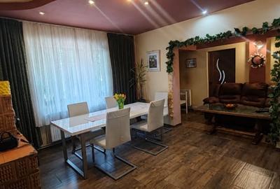 Casă individuală cu 5 camere cu Canalizare în Orașul Vechi