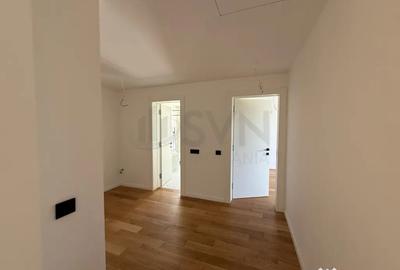 Casă cu 5 camere cu Teren 588 Mp în Corbeanca