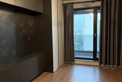 Apartament cu 3 camere semidecomandat în Rahova