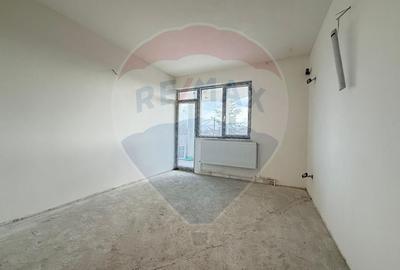 Casă individuală cu 6 camere cu Teren 300 Mp în Sud - 13