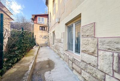 Apartament cu 3 camere decomandat în Gruia - 10
