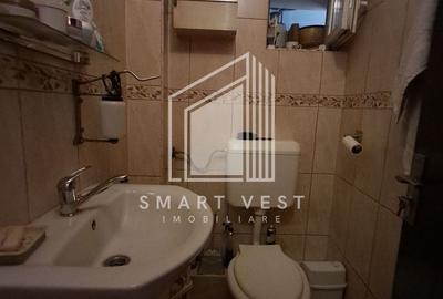 Apartament cu 3 camere semidecomandat în Micro 16