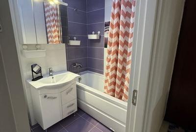 Apartament cu 3 camere decomandat în Exterior Vest