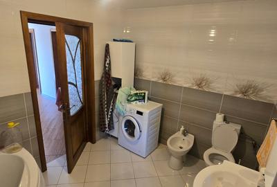 Casă individuală cu 5 camere cu Teren 3552 Mp în Central - 8