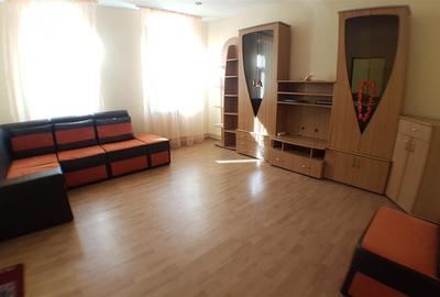 Casă individuală cu 2 camere cu Canalizare în Centrul Istoric - 2