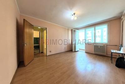 Apartament cu 3 camere semidecomandat în Drumul Taberei