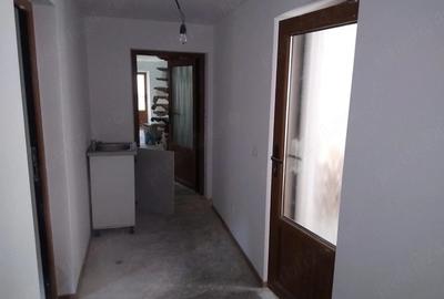 Casă cu Teren 450 Mp în Central - 2