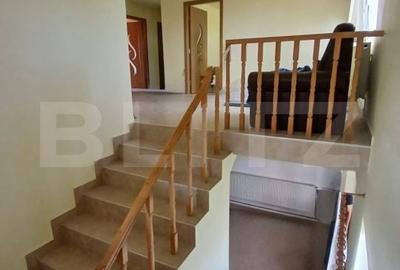 Casă cu 7 camere cu Teren 650 Mp în Sânpetru