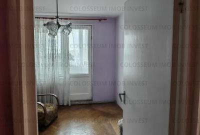 Apartament cu 3 camere decomandat în Astra