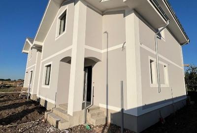 Duplex cu 5 camere cu Teren 250 Mp în Giarmata-Vii - 1