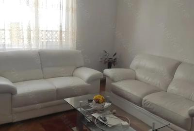 Casă cu 6 camere în Central