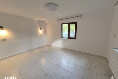 Casă cu 2 camere cu Teren 330 Mp în Cleja - 1