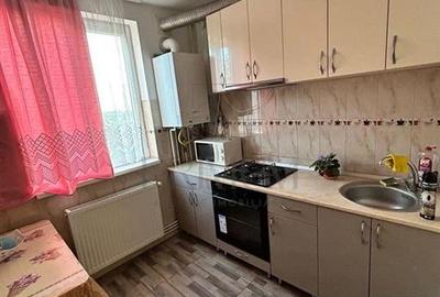 Apartament cu 2 camere decomandat, mobilat în Dâmbovița