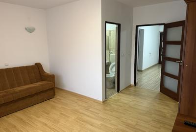 Apartament cu 3 camere decomandat, mobilat în Vasile Aaron