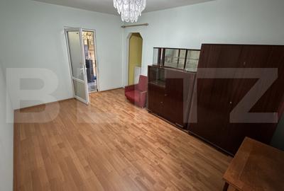 Apartament cu 2 camere semidecomandat, mobilat în Orăștie