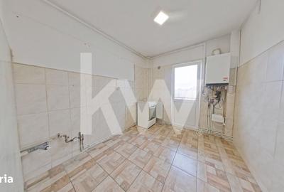 Apartament cu 3 camere în Calea București