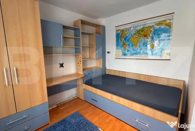 Apartament cu 3 camere semidecomandat în Calea Moldovei