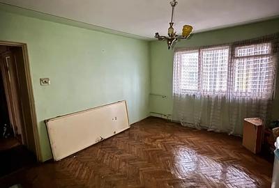 Apartament cu 3 camere în Central - 1