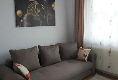 Apartament cu 2 camere, mobilat în Zorilor