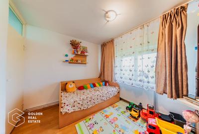 Apartament cu 3 camere decomandat în Confecții - 9