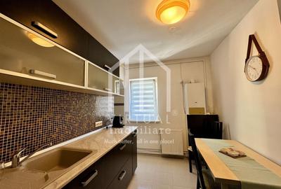 Apartament cu 3 camere decomandat în Turnișor