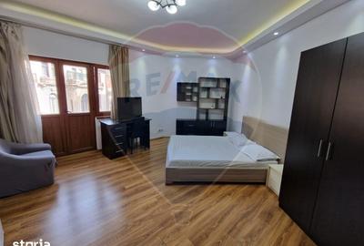 Garsonieră decomandată în Romană