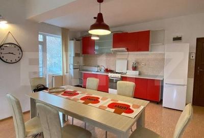 Apartament cu 3 camere semidecomandat în Câmpului