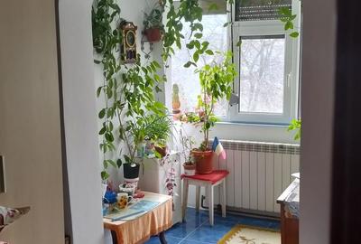 Apartament cu 3 camere decomandat în Țiglina 3