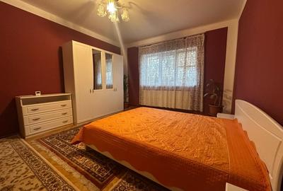 Apartament cu 3 camere, mobilat în Florilor - 17