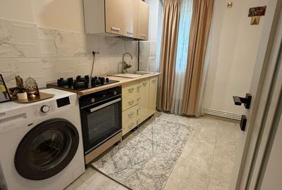 Apartament cu 4 camere decomandat în Central