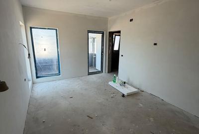 Casă cu 5 camere cu Teren 303 Mp în Central