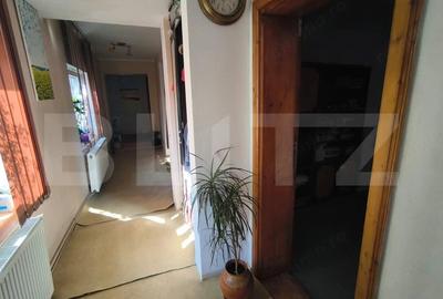 Casă cu Teren 559 Mp în Romanești