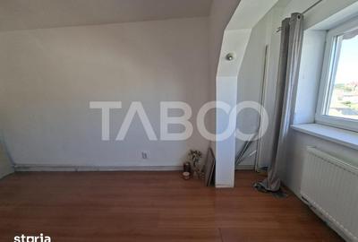 Apartament cu 2 camere decomandat în Ștrand