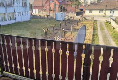Apartament cu 3 camere în Tărpiu - 1