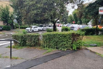 Spațiu comercial, de 80 mp, în Central