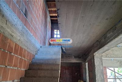 Casă cu 4 camere cu Teren 268 Mp în Est - 16