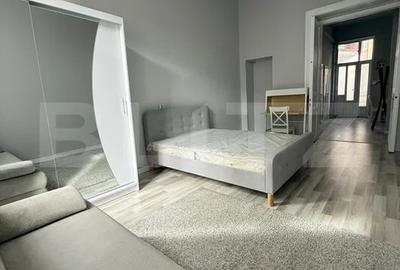 Apartament cu 2 camere semidecomandat, mobilat în Central - 1