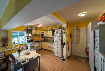 Apartament cu 4 camere decomandat în Simion Bărnuțiu