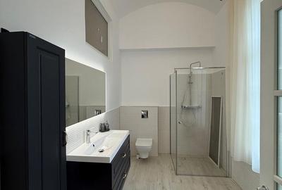 Apartament cu 3 camere semidecomandat în Ultracentral