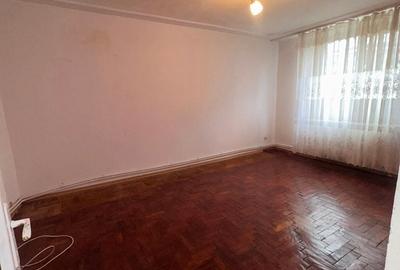Apartament cu 3 camere decomandat în Central - 1