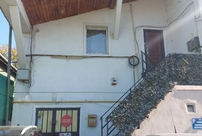 Apartament cu 4 camere în Central