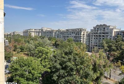 Apartament cu 3 camere în Centrul Civic