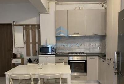 Apartament cu 2 camere semidecomandat în Jiului