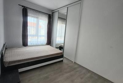 Apartament cu 3 camere semidecomandat în Braytim