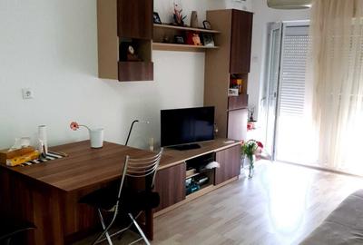 Apartament cu 2 camere decomandat în 1 Decembrie 1918 - 2