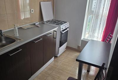 Garsonieră semidecomandată în Titan - 2