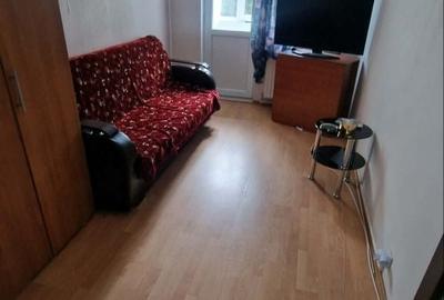 Apartament cu 3 camere decomandat în Micro 38
