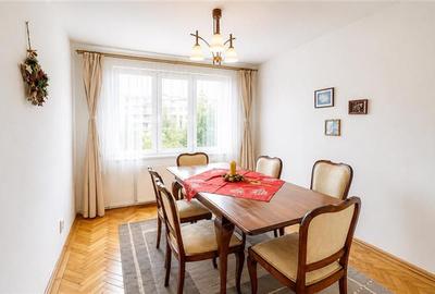 Apartament cu 4 camere decomandat, mobilat în Tractorul - 1